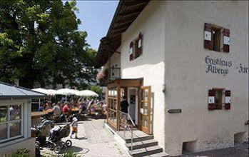 Zur Kirche Magre all' Adige